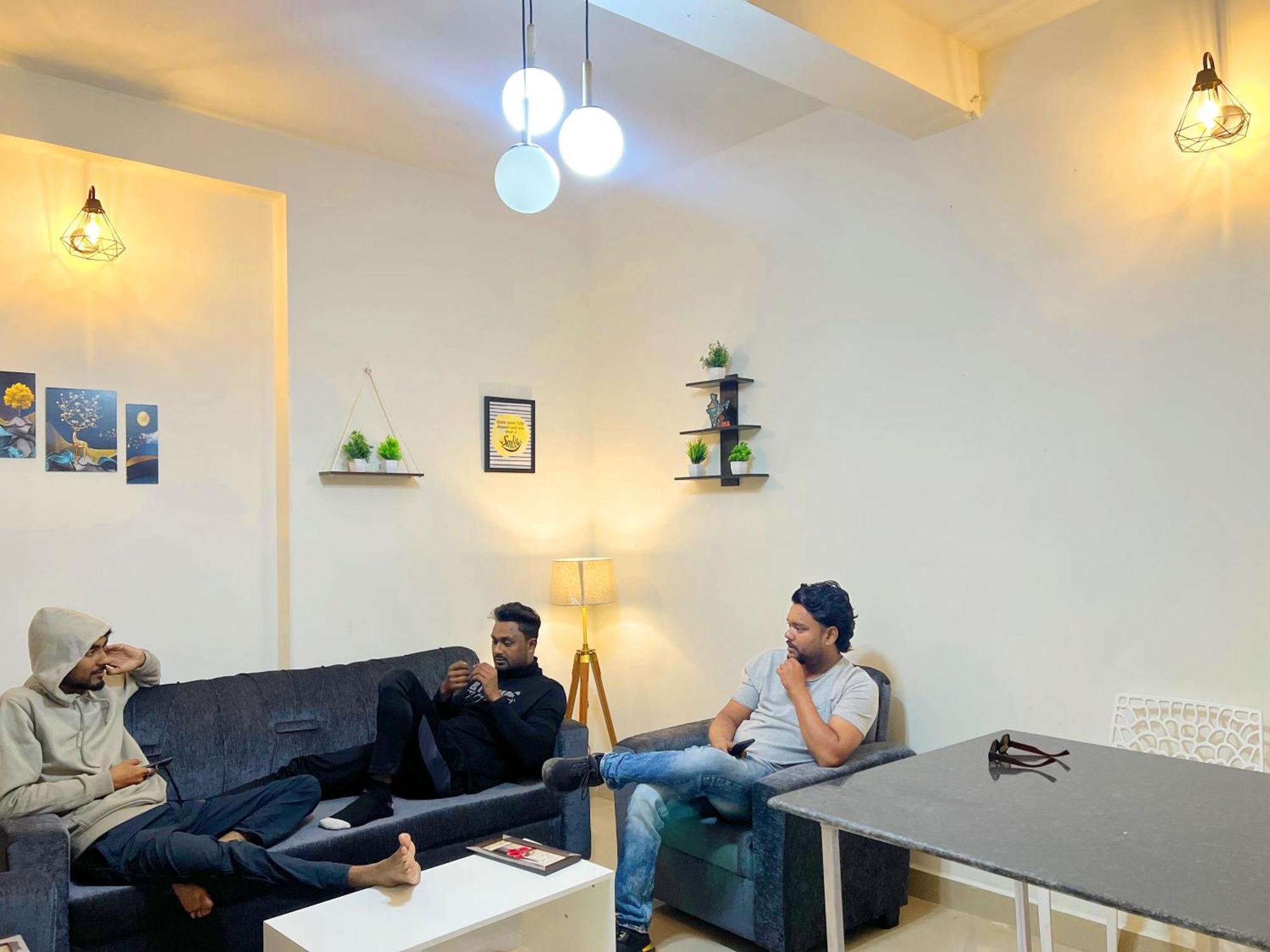 Nomad'S Nest Backpackers Hostel Guwahati Dış mekan fotoğraf